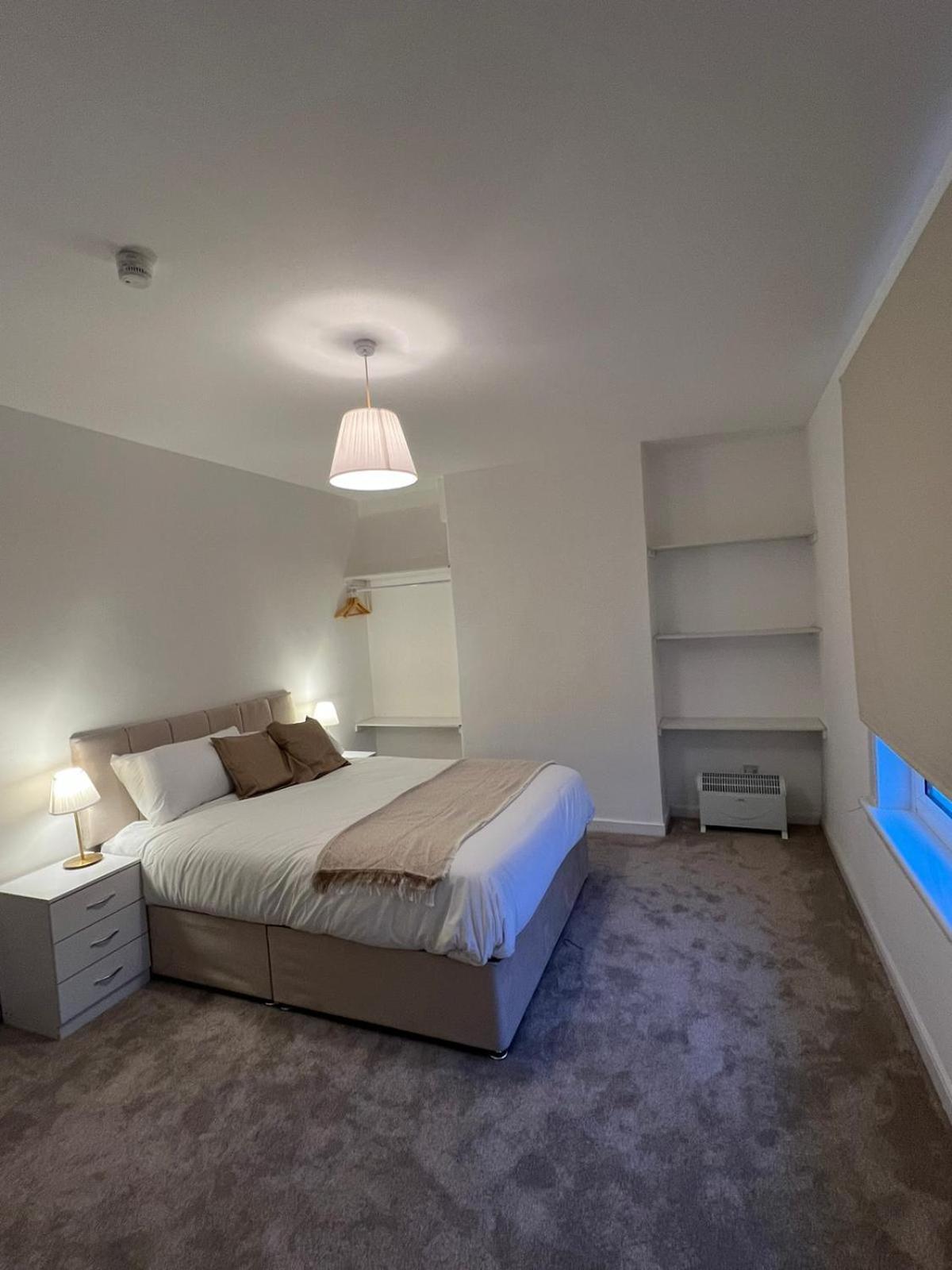 Archillects Entire Two Bedroom Comfy House - Free Parking Глазгоу Екстериор снимка